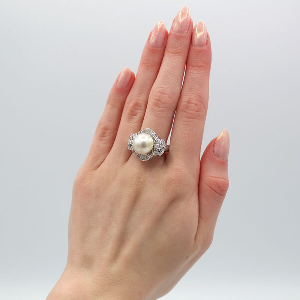 "Stunning" Vintage Pearl Ring - Image 3