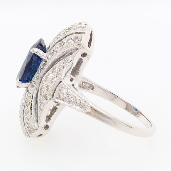 "Deja Blue" Estate Sapphire Ring - Image 3
