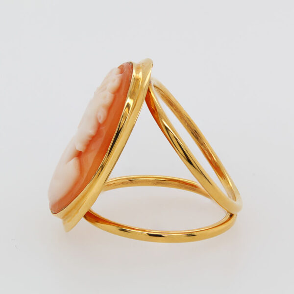 "Contessa" Antique Shell Cameo Ring - Image 3