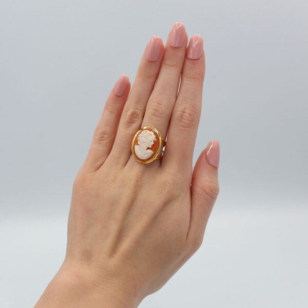 "Contessa" Antique Shell Cameo Ring - Image 4