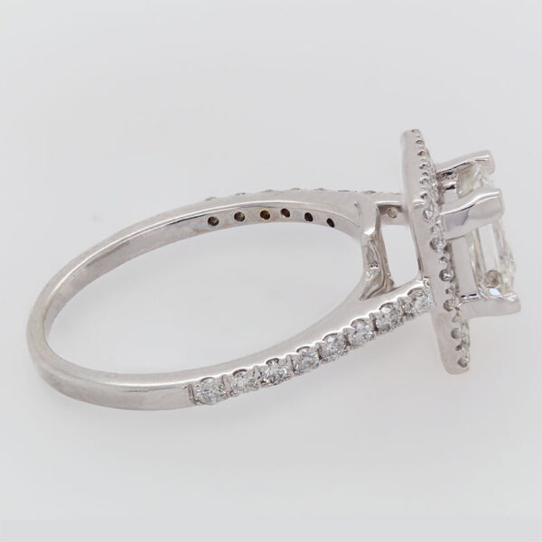 "Dignified" Estate Diamond Ring - Image 3