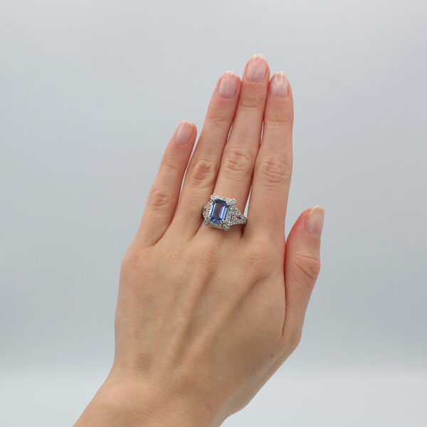 "Ceylon" Vintage Sapphire Ring - Image 4