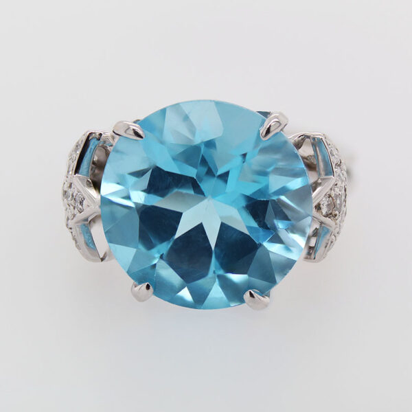 "Shooting Star" Estate Blue Topaz Ring - Image 2