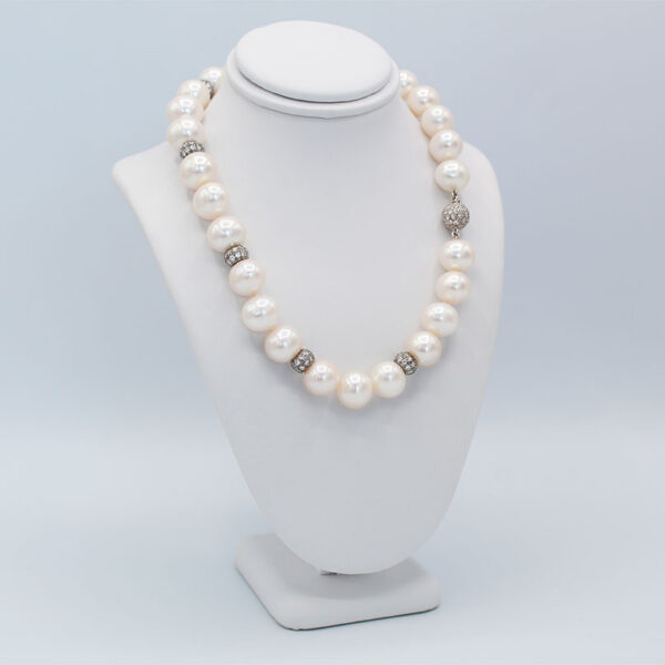 "Diamond Detail" Vintage Pearl Choker - Image 3