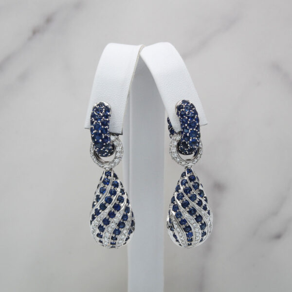 "Generous" Vintage Sapphire Earrings - Image 3