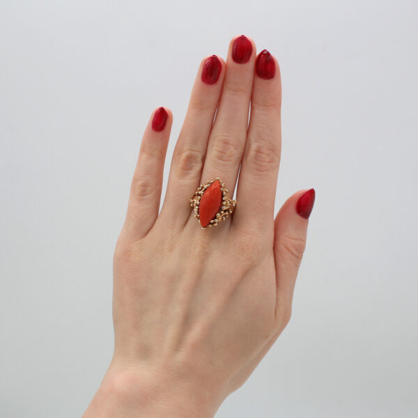 "Coral Reef" Vintage Coral Ring - Image 3