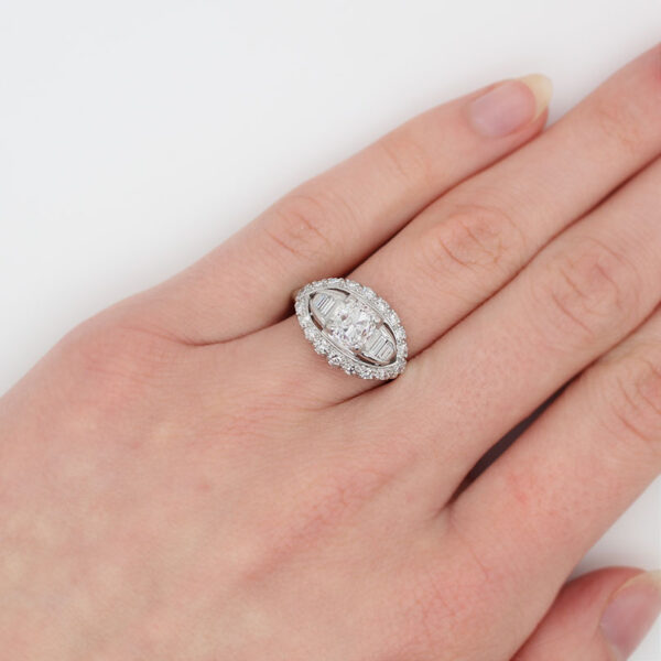 "A Piece of Art" Antique Diamond Ring - Image 4