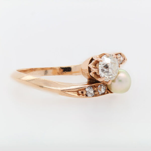 "Lustrous" Antique Pearl and Diamond Ring - Image 3