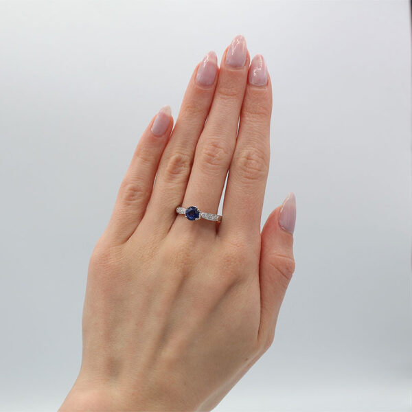 "Sleek" Estate Sapphire Ring - Image 3