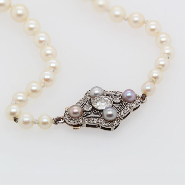 "A Look that Lasts" Art Deco Pearl Strand - Image 2