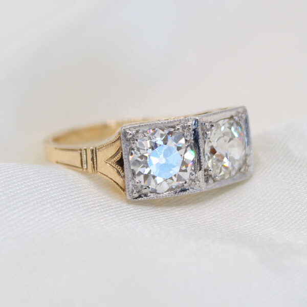 "Double Diamond" Toi et Moi Antique Ring - Image 2