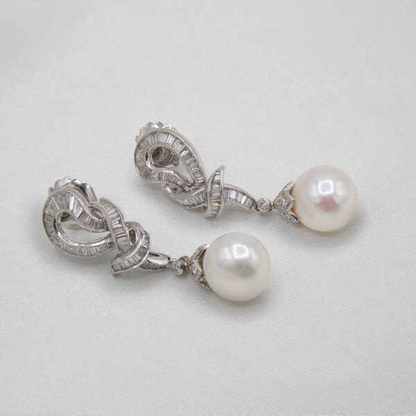 "Diamond Knot" Vintage Pearl Earrings - Image 2