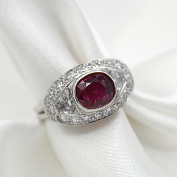 "Rosy" Antique Ruby Ring - Image 2