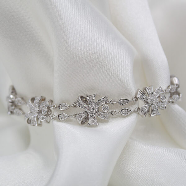 "Bows" Vintage Diamond Bracelet - Image 3