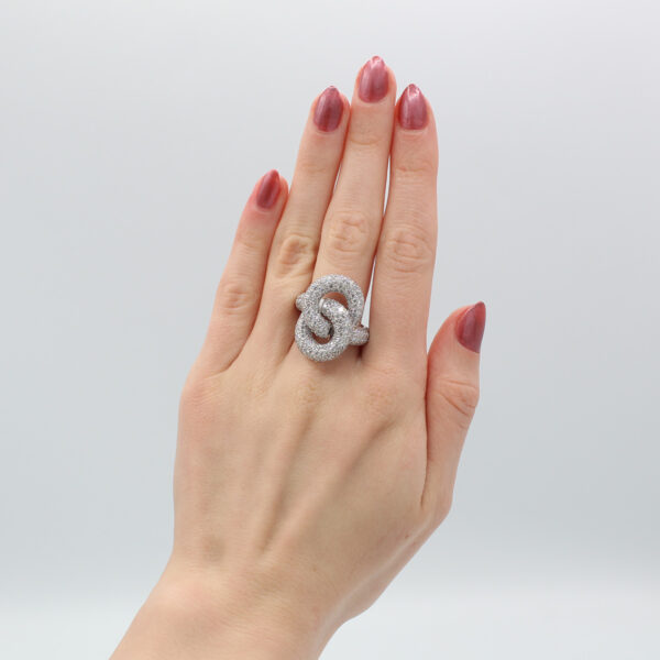 "Intertwined Brilliance" Diamond Ring - Image 4