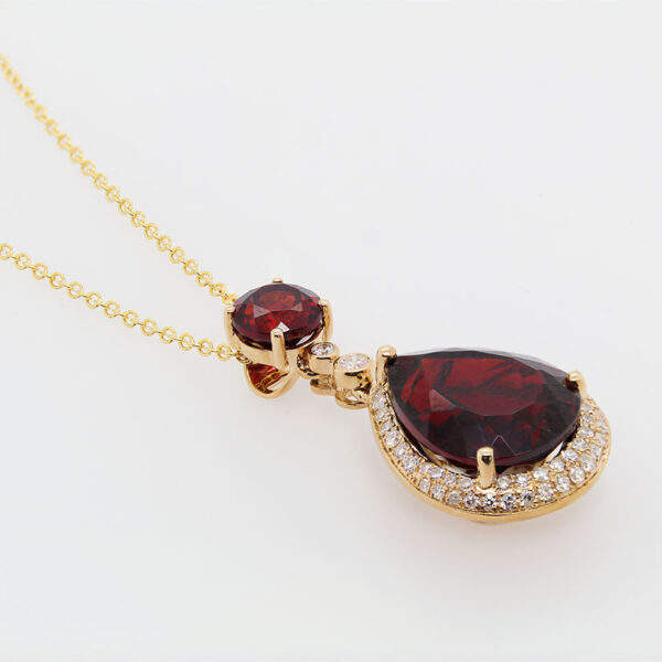 EFFY Garnet Pendant - Image 2