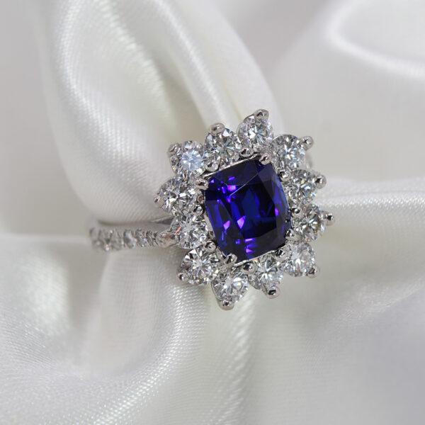 "Blue Majesty" Vintage Sapphire Ring - Image 2