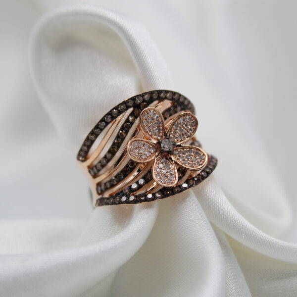 DABAKAROV Floral Diamond Ring - Image 2