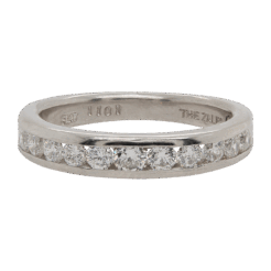 "Sparkling Channel" Diamond Band