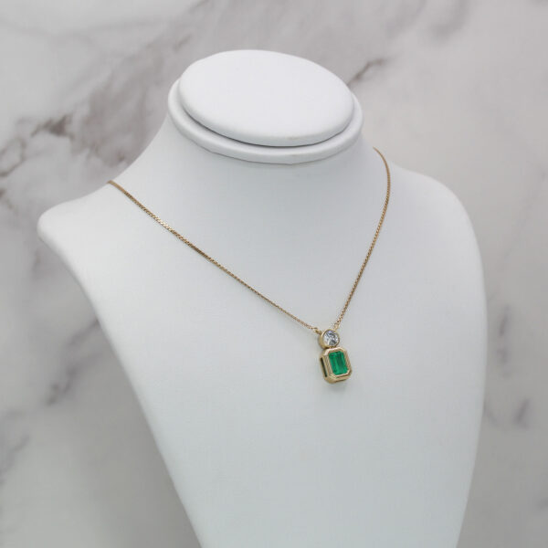 "Beautiful Bezels" Estate Emerald Pendant - Image 3