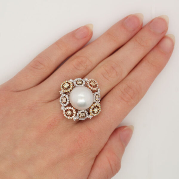 DABAKAROV Pearl and Diamond Ring - Image 4