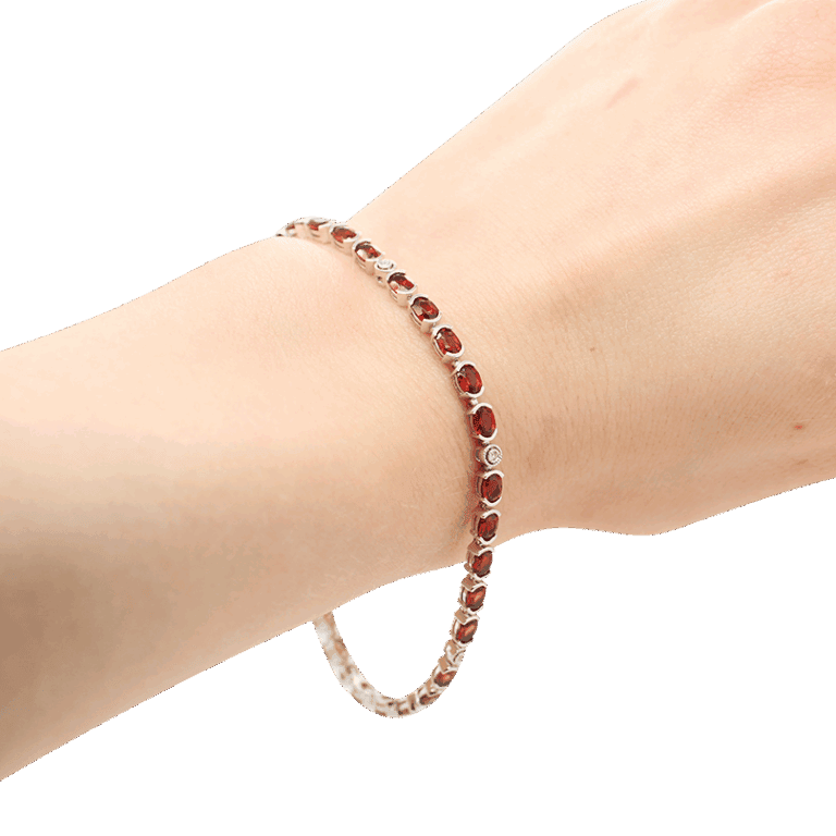 DABAKAROV Garnet Bracelet