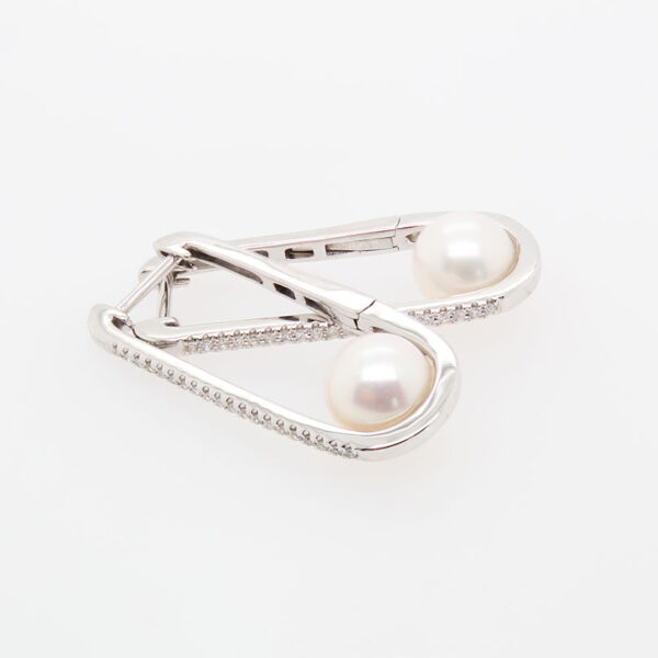 DABAKAROV Pearl and Diamond Earrings - Image 2