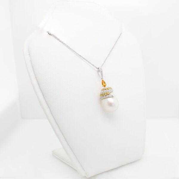 DABAKAROV Pearl Pendant - Image 3