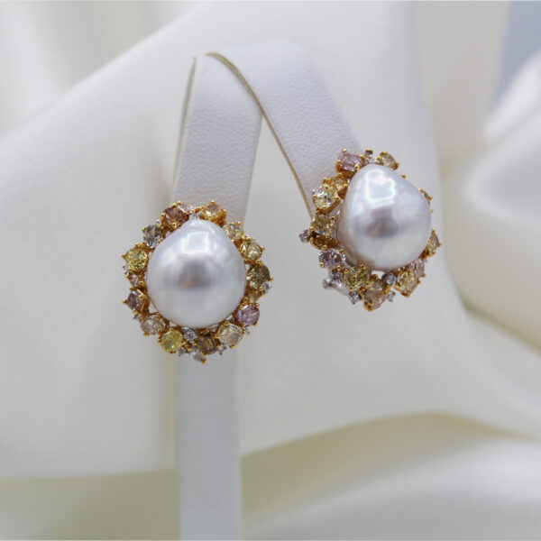 DABAKAROV Pearl Earrings - Image 3
