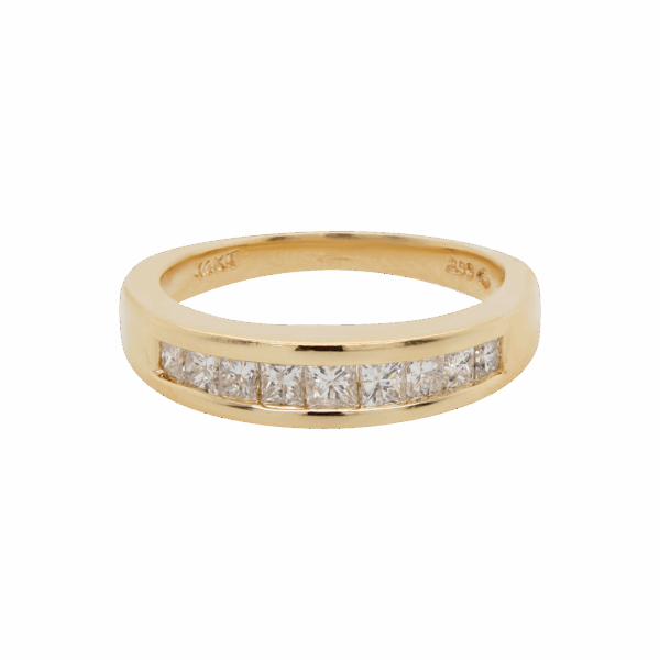 "Sparkling Channel" Diamond Band