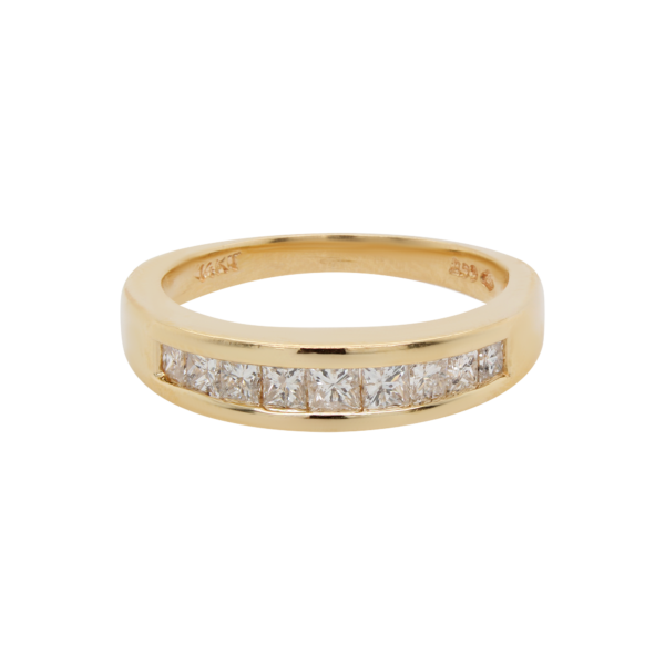 "Sparkling Channel" Diamond Band