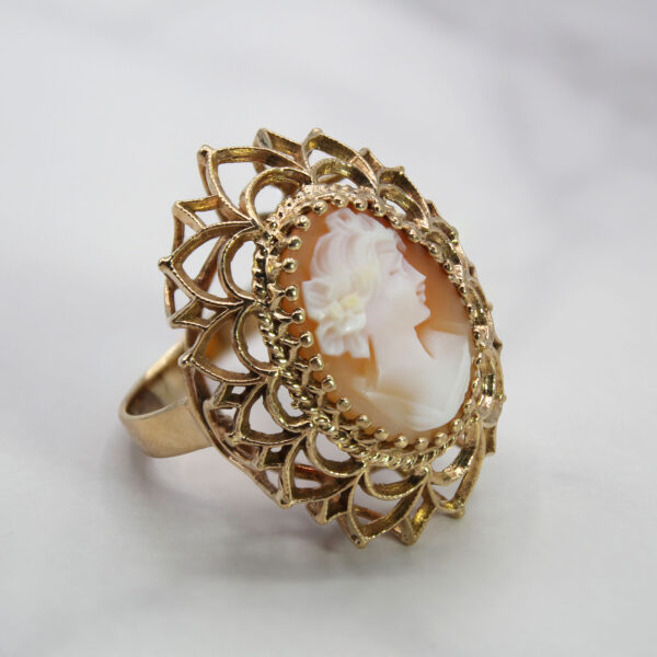"Lovely Lady" Victorian Shell Cameo Ring - Image 2