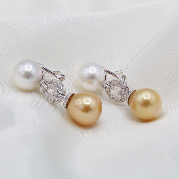 DABAKAROV Pearl Earrings - Image 3