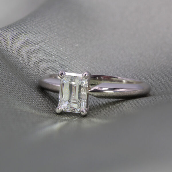 "Emerald Envy" Solitaire Diamond Ring - Image 3