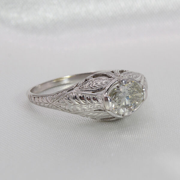 "Charming" Art Deco Diamond Ring - Image 2