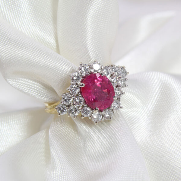 "Splendid" Vintage Ruby Ring - Image 2